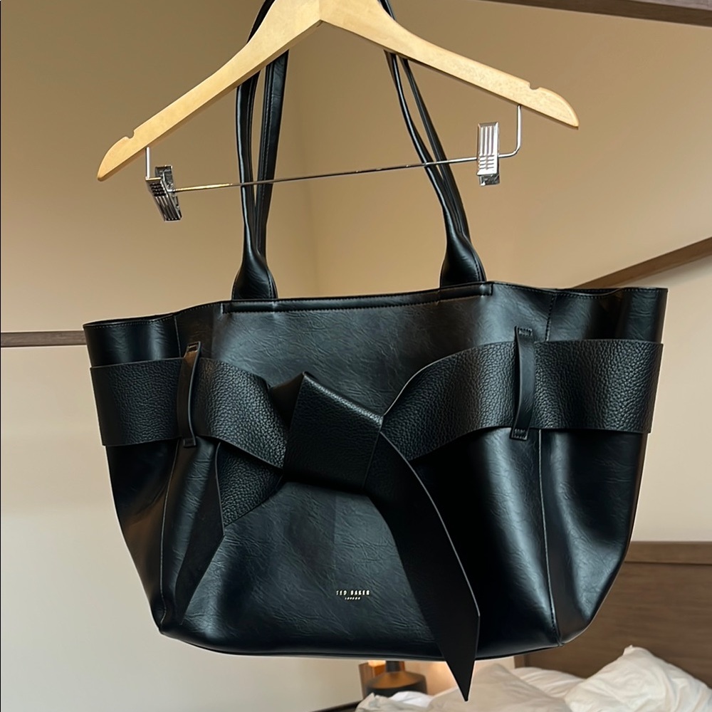NWOT Ted Baker London Black Bow Leather Detail Tote Bag, clutch and storage bag